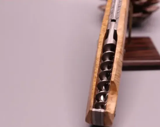 Atelier AltaÏr - Damas Plume Inox - Loupe d'érable Négundo