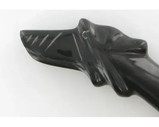 La Capucin Corne Noire Sculptée Tête de Chien