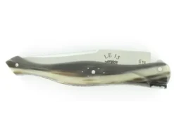 Laguiole 15 cm - Forgé (forme flêche) - Plein Manche en Corne - GUILLOCHAGE