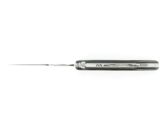 Laguiole 12 cm - Plein Manche Buffle - Ressort, Platine et lame ciselés