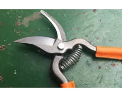Sécateur de Jardin 18 cm - revêtement des branches en cuir ORANGE